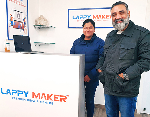 Aqeel-Syed Delightful Customers get their MacBook Device Fixed